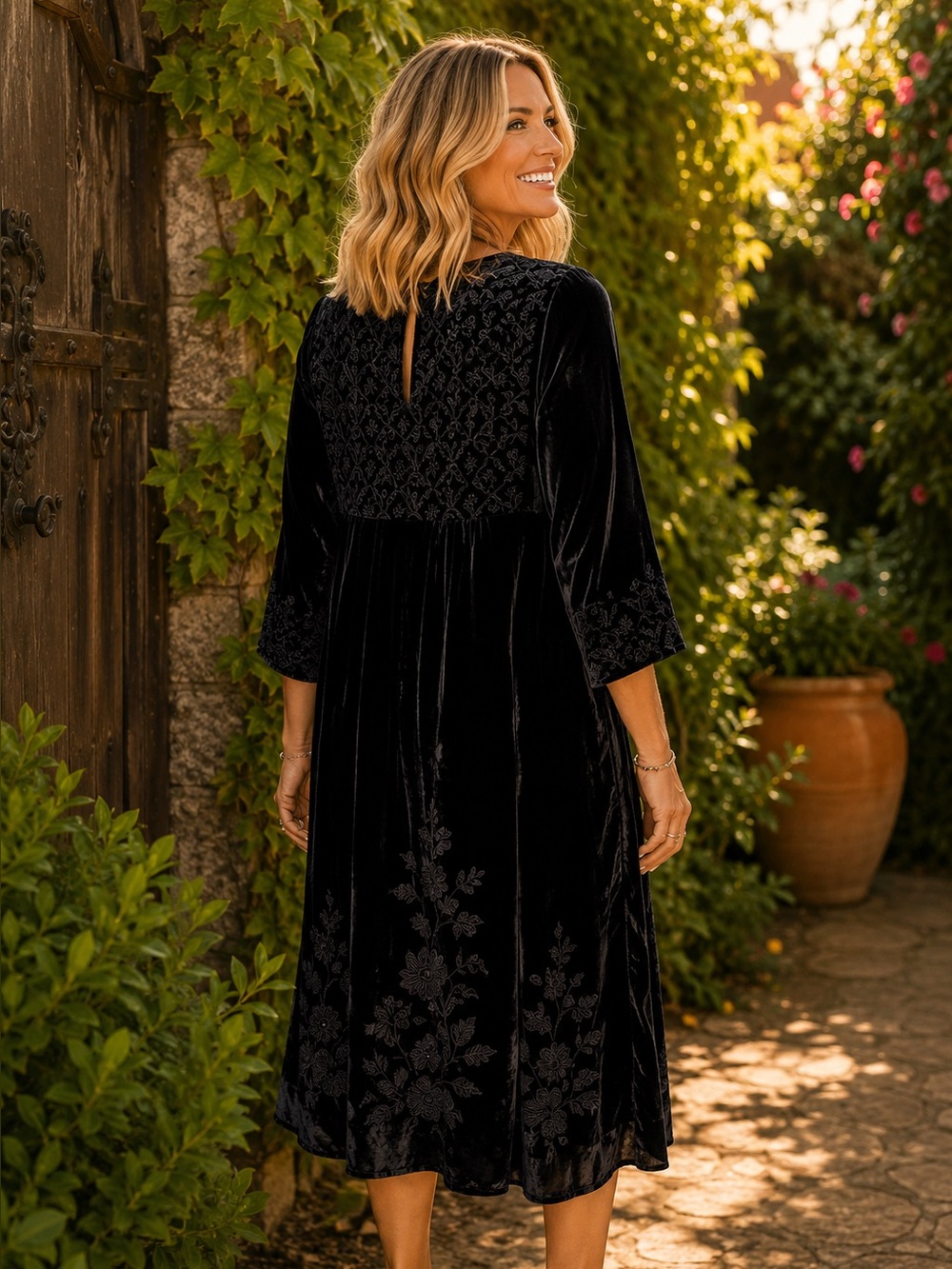 Johnny Was Parnell heavily embroidered velvet dress NWT RARE - Picture 7 of 13